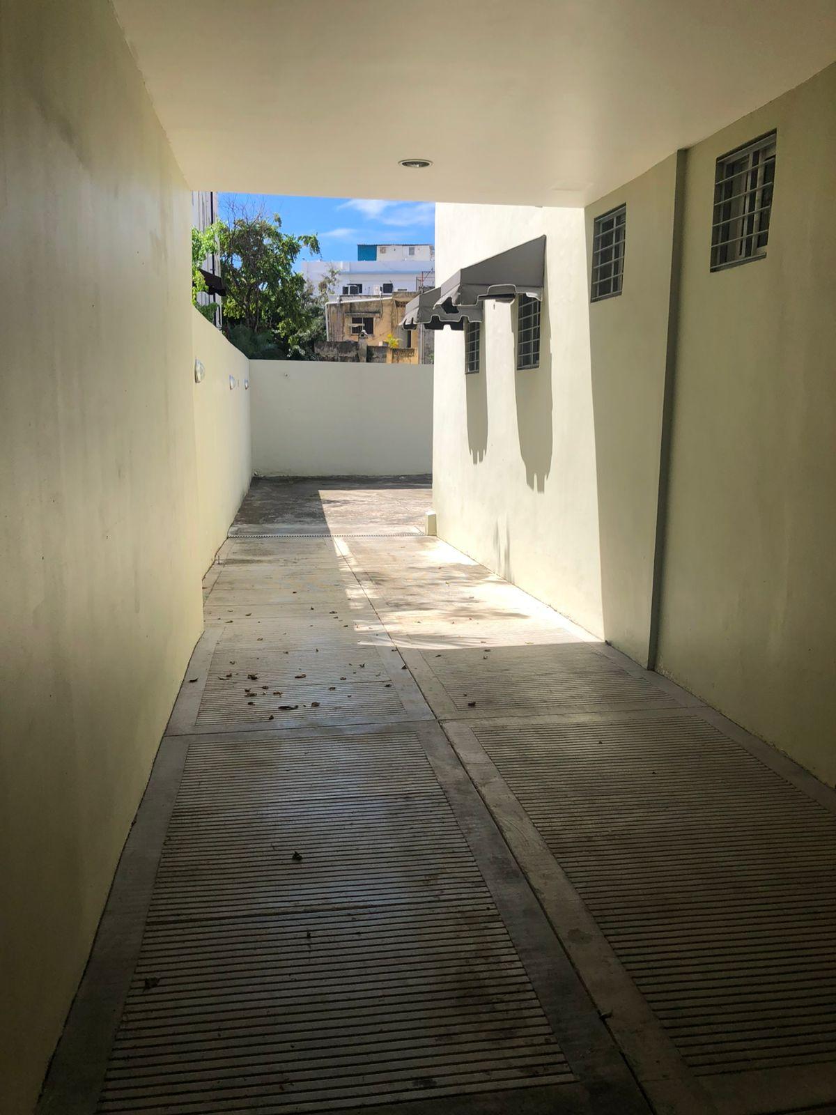 Edificio Comercial de Alta Gama en Gazcue – Ideal para Centro Médico, Call Center o Corporativo